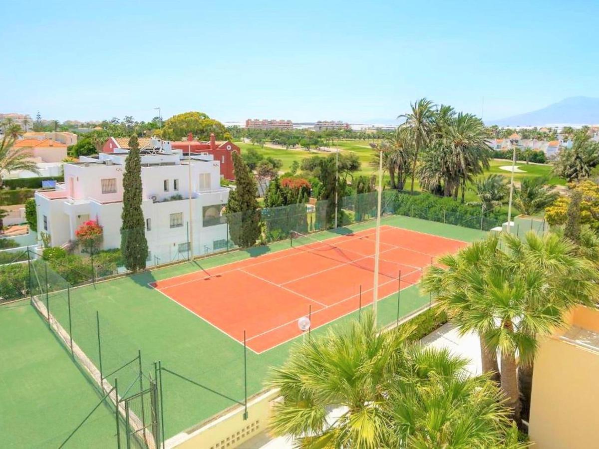 Attractive Holiday Home In Roquetas De Mar Surrounded By Beaches Zewnętrze zdjęcie